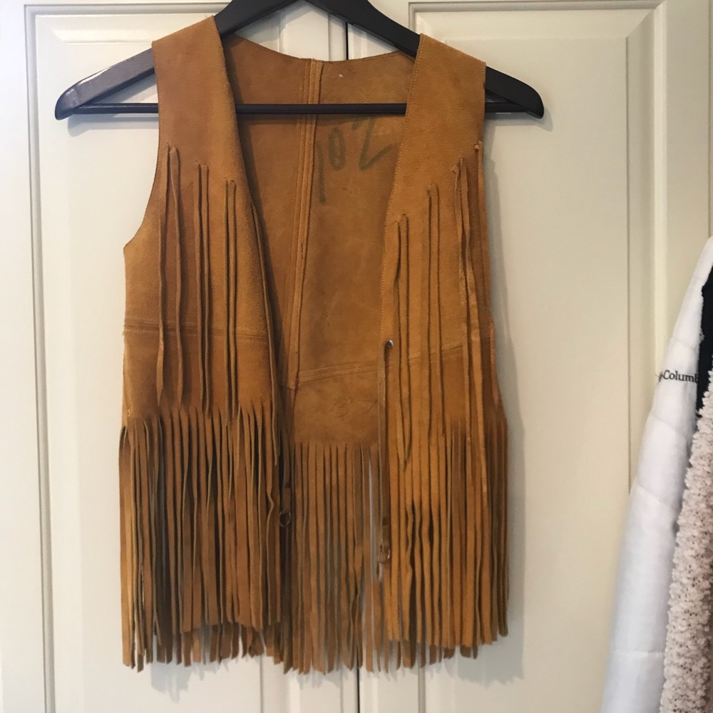 Fringe vest!!